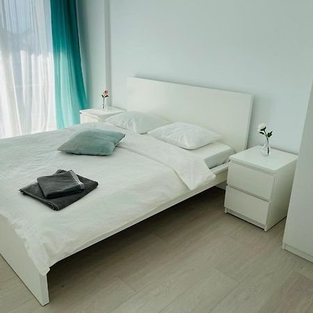 Galaxy Residence Villa Otopeni Bagian luar foto