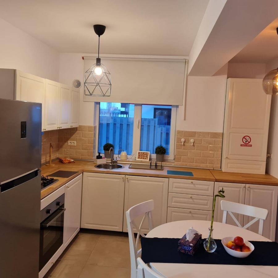 Galaxy Residence Villa Otopeni Bagian luar foto