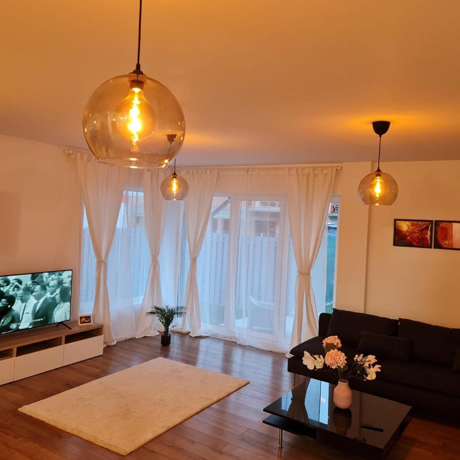 Galaxy Residence Villa Otopeni Bagian luar foto
