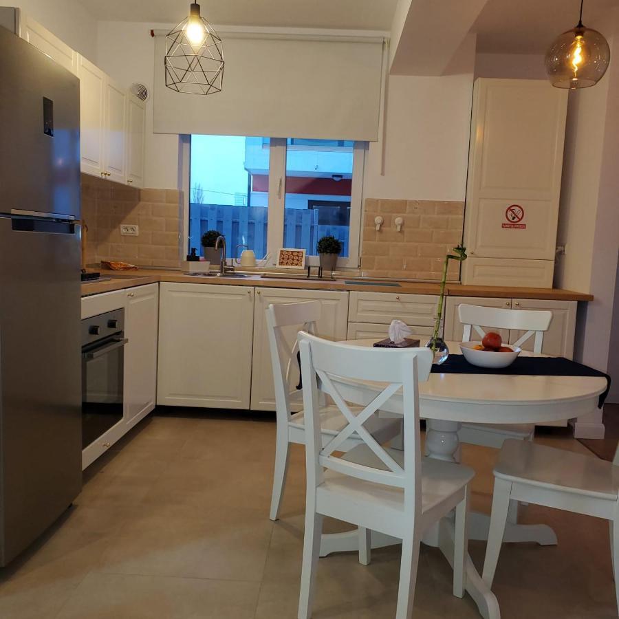 Galaxy Residence Villa Otopeni Bagian luar foto